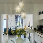 Frühstückspension La Belle Au Fil De L'eau 2 D'hote Salon Et Cuisine Partages 3*