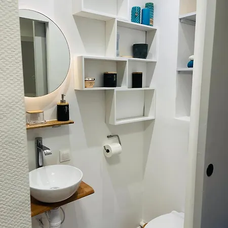 La Belle Au Fil De L'eau 2 Oda ve Kahvaltı 3*