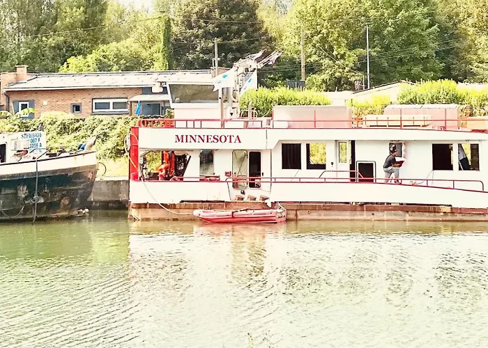 La Belle Au Fil De L'eau 2 Oda ve Kahvaltı Douai